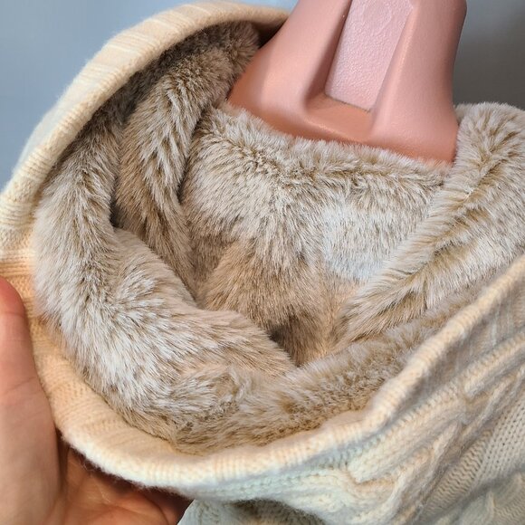 Vtg GAP Sweater Womens Medium Cable Knit Wool Faux Fur Hood Cardigan Chunky Y2K - Picture 7 of 15